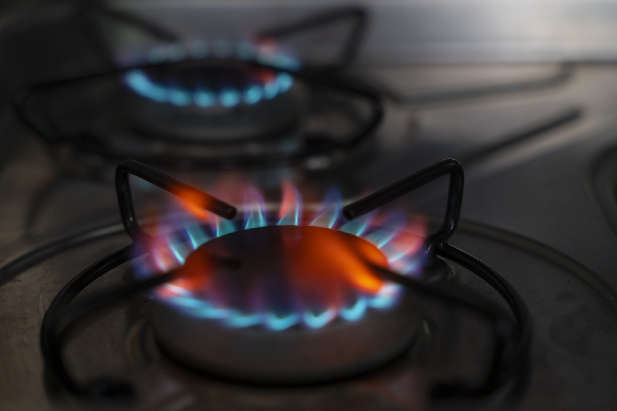 Irudia Gas natural o butano: diferencias, ventajas y cuál elegir para tu hogar