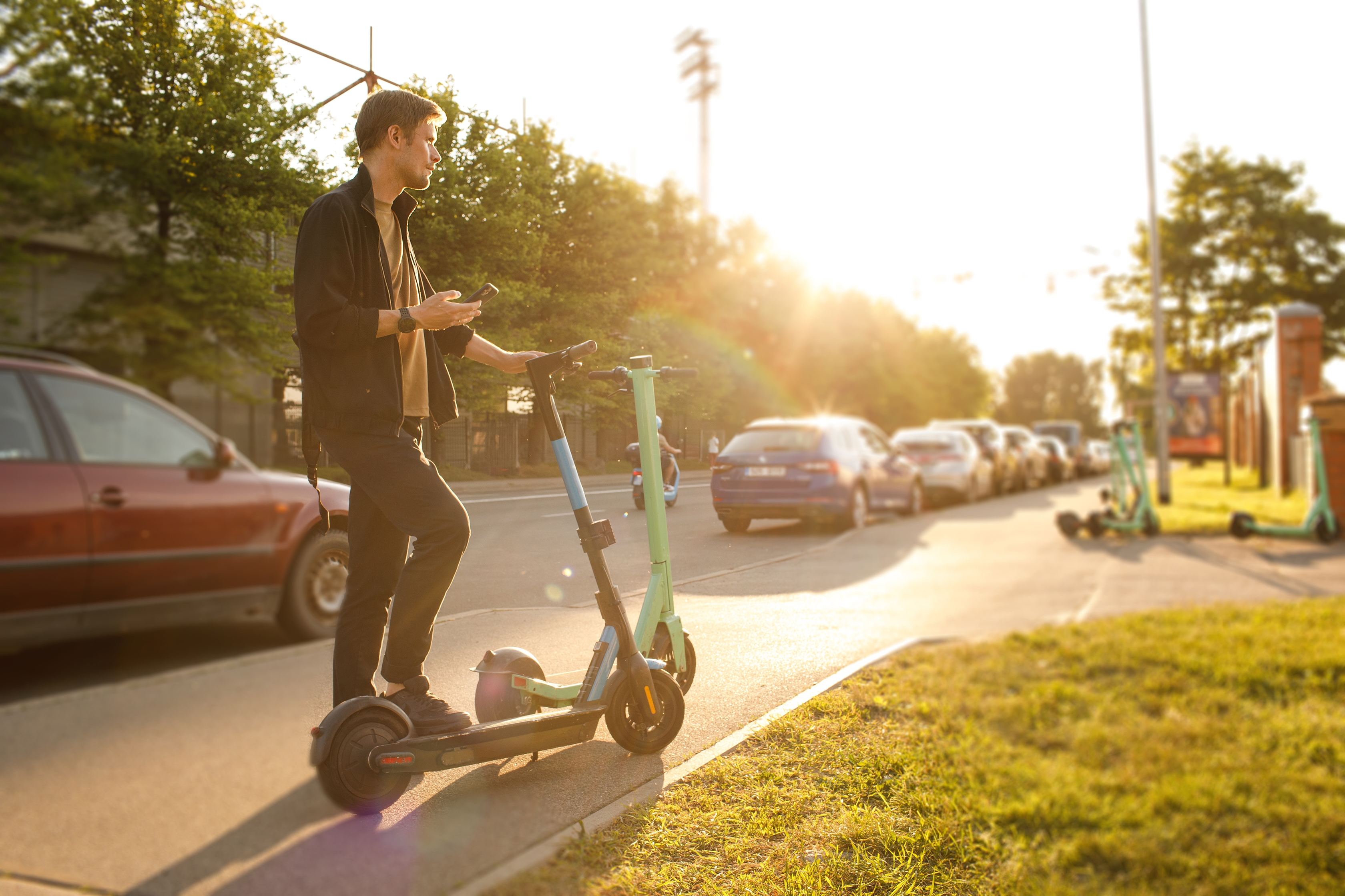 Imagen ¿Cuánto tarda en cargar un patinete eléctrico?
