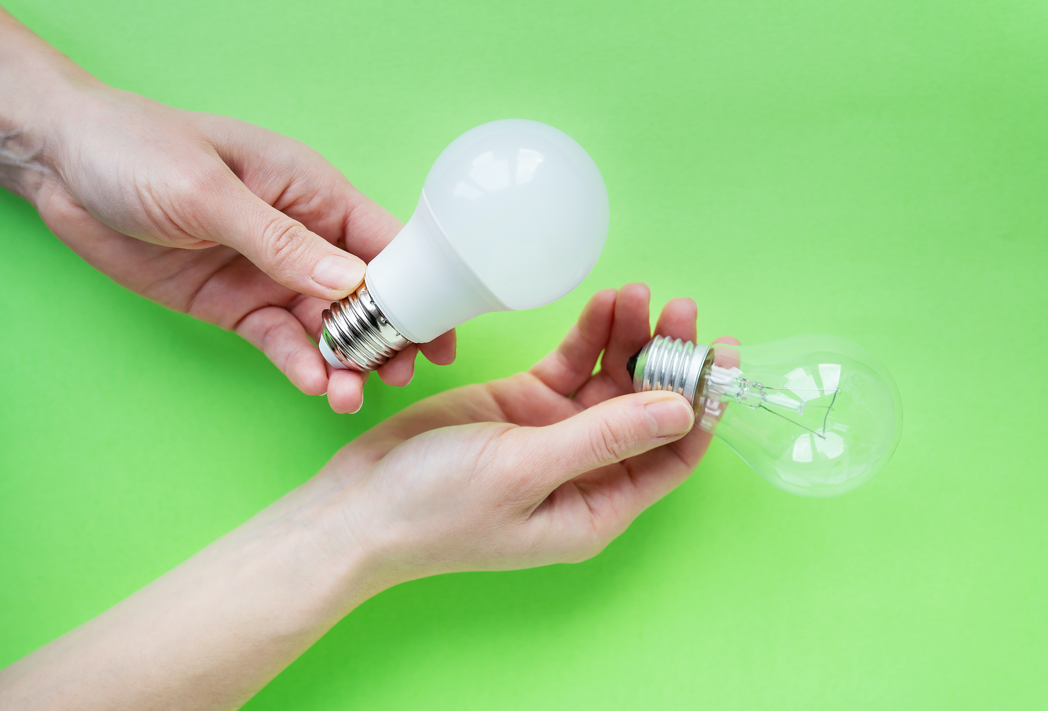 Imagen Tipos de bombillas: halógenas, incandescentes, LED