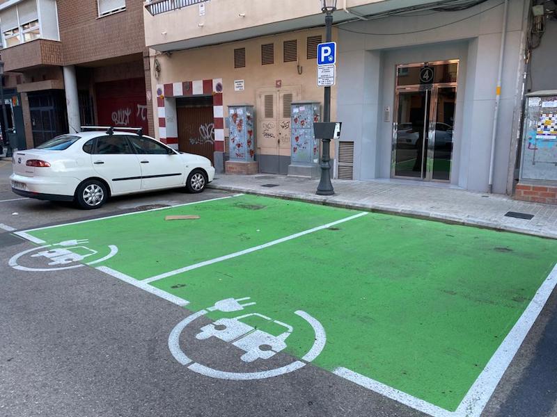 Convertir las farolas en puntos de recarga