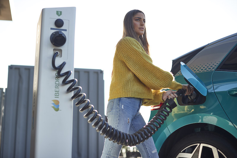 Imagen Seguros para coches eléctricos, ¿qué debes saber?