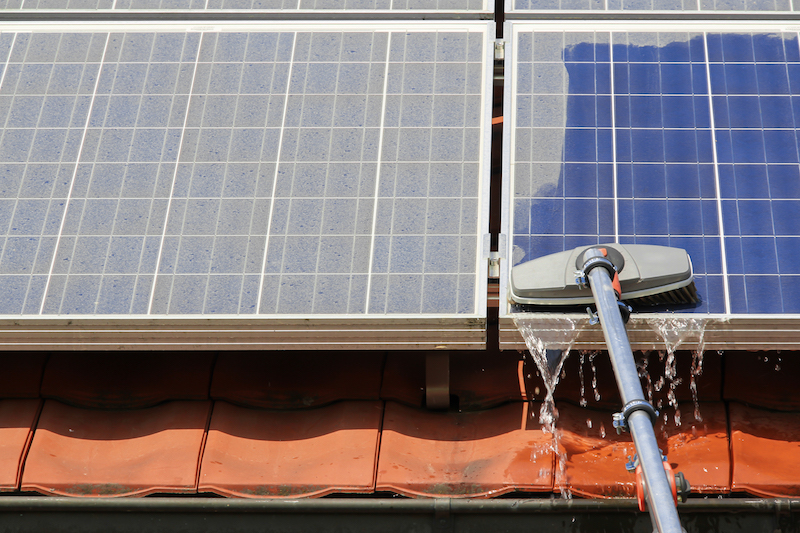 Cómo limpiar los paneles solares Cómo limpiar los paneles solares