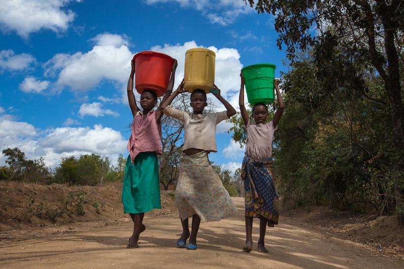 Agua bajo nuestros pies Agua bajo nuestros pies