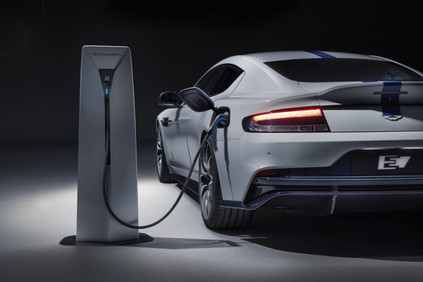 Imatge El lujo se rinde a los eléctricos