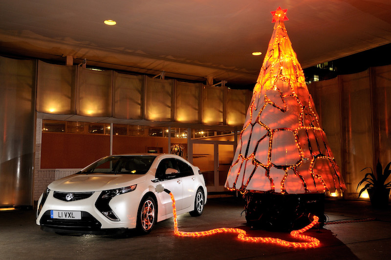 Los coches eléctricos iluminan la Navidad