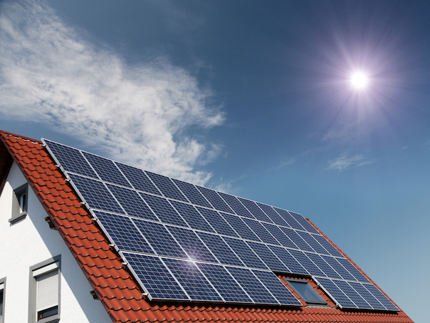 Image ¿Cuántos paneles solares necesito para mi casa unifamiliar?