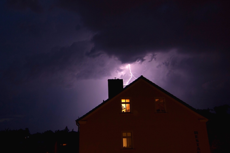 Imagen ¿Qué hacer y qué no durante una tormenta eléctrica?